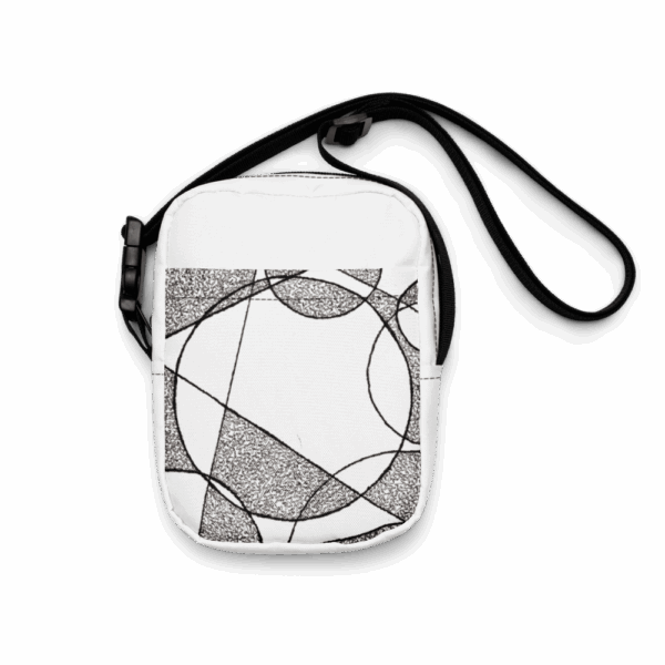 Modern crossbody táska fekete-fehér, kézzel rajzolt geometrikus mintával, állítható pánttal.